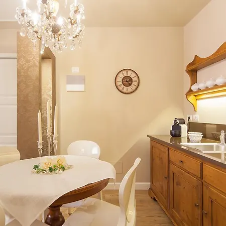 Apartment Un Piccolo Rifugio A Due Passi Dall Arena Verona